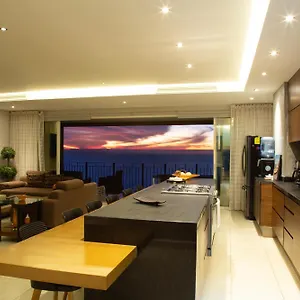 Gorgeous 15 Floor Grand Venetian Apartment